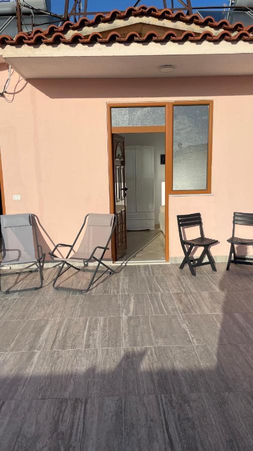 Vila Osmenaj Rent Room Or Apartment Влёра Экстерьер фото