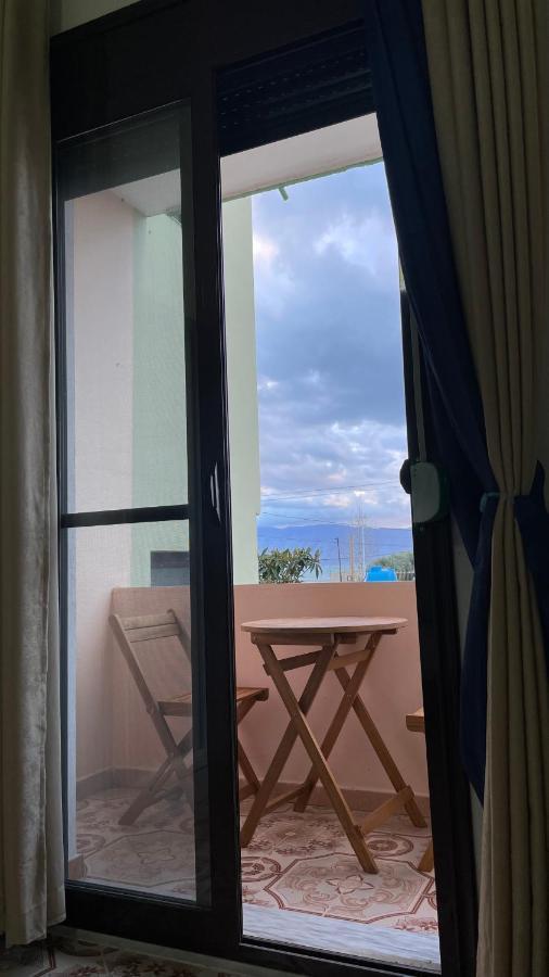 Vila Osmenaj Rent Room Or Apartment Влёра Экстерьер фото