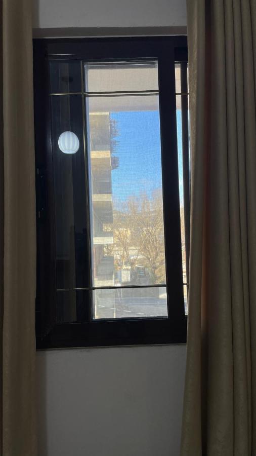 Vila Osmenaj Rent Room Or Apartment Влёра Экстерьер фото