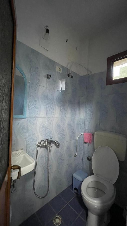 Vila Osmenaj Rent Room Or Apartment Влёра Экстерьер фото