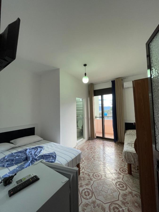Vila Osmenaj Rent Room Or Apartment Влёра Экстерьер фото