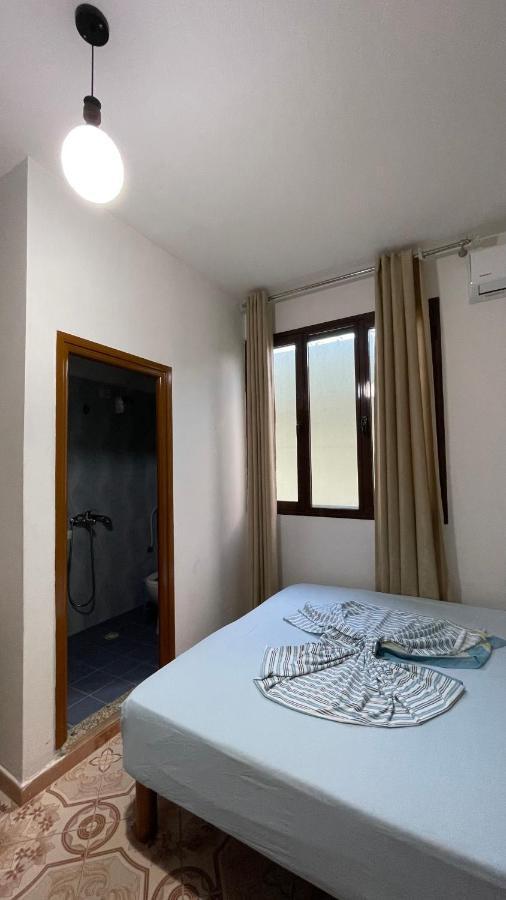 Vila Osmenaj Rent Room Or Apartment Влёра Экстерьер фото