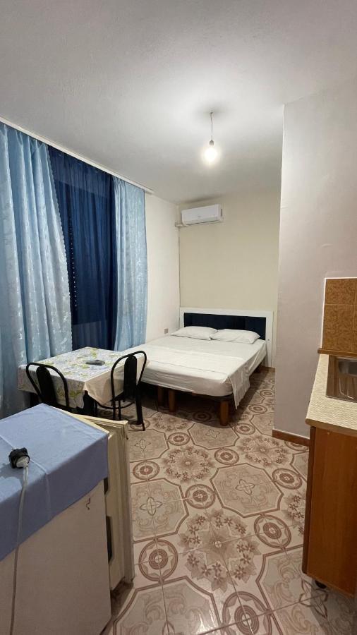 Vila Osmenaj Rent Room Or Apartment Влёра Экстерьер фото